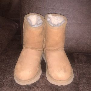 Authentic UGG T CLASSIC SHORT II.WP TAN SIZE US8, UK 7, EU 25, JAPAN 15